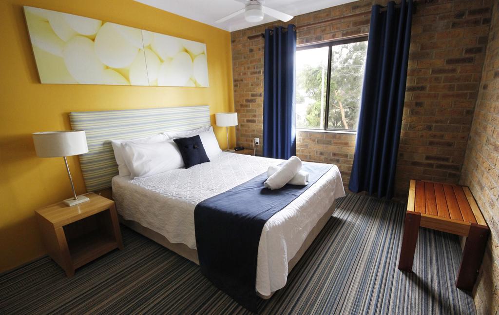 Hawks Nest Motel